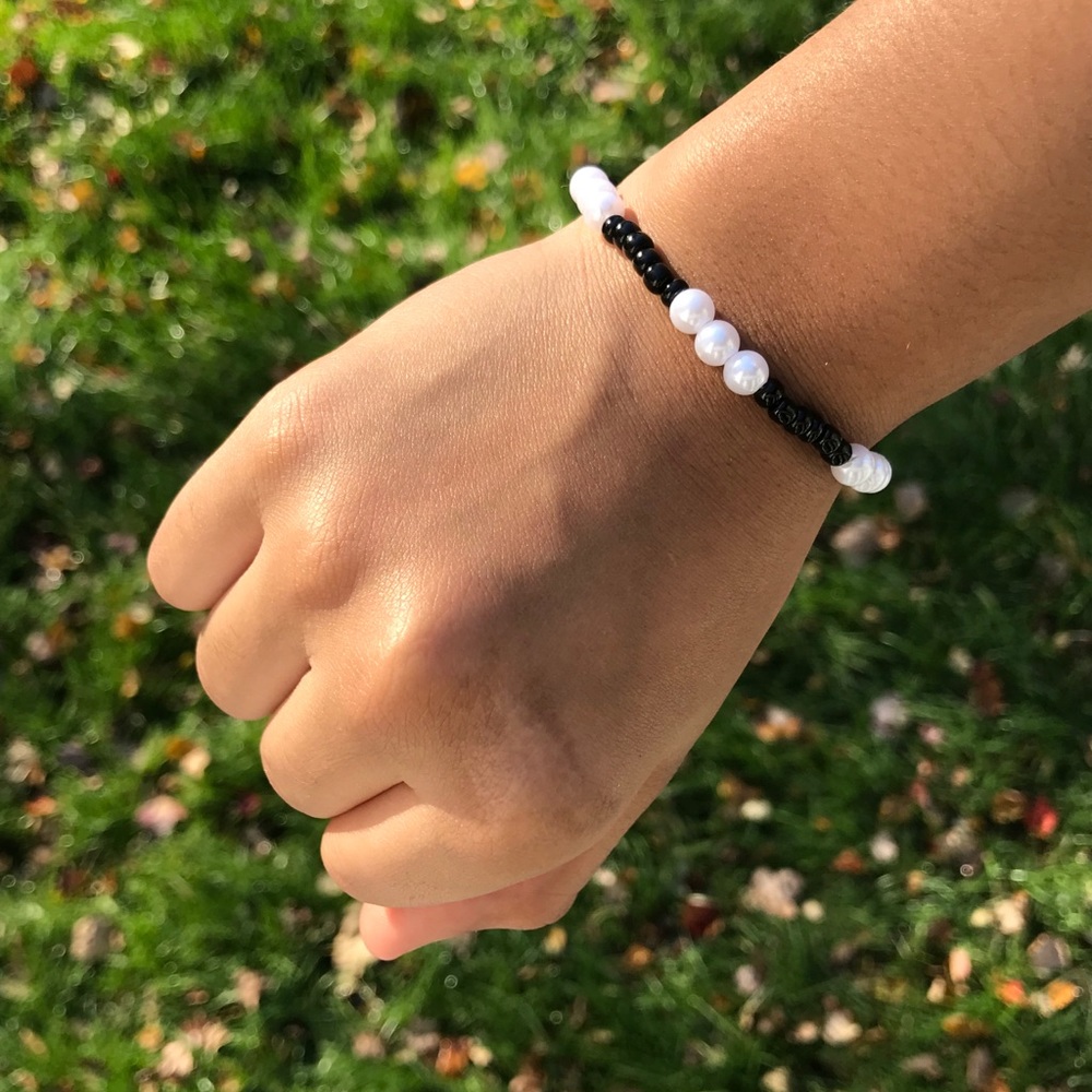 Seed bead/pearl bracelet